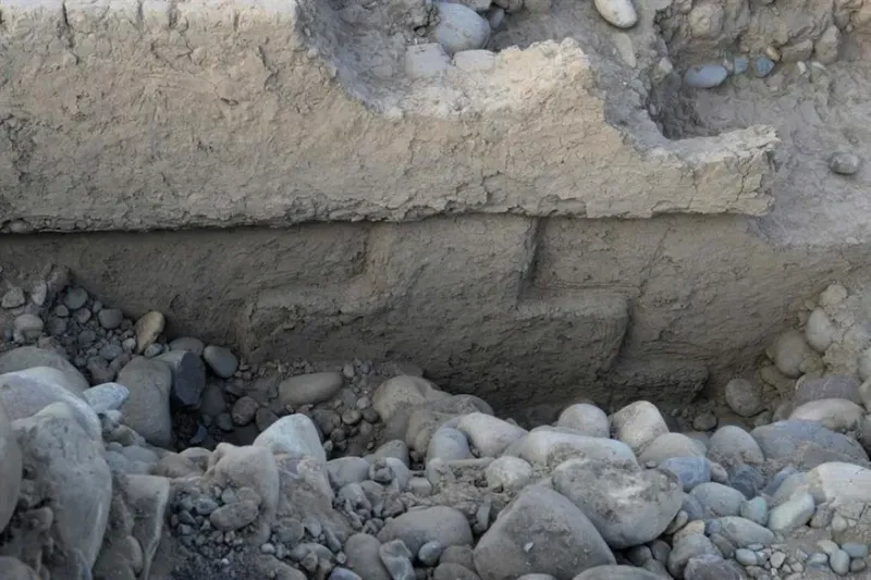 Descubrieron un templo de 4000 años en Perú y encontraron un objeto que los sorprendió