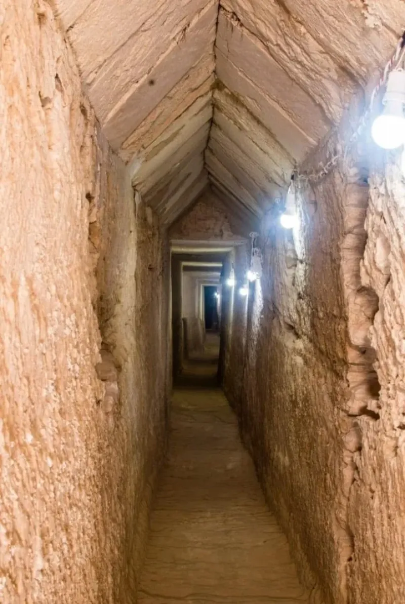 El túnel se parece a otro túnel más antiguo de la antigua Grecia que se usaba para transportar agua