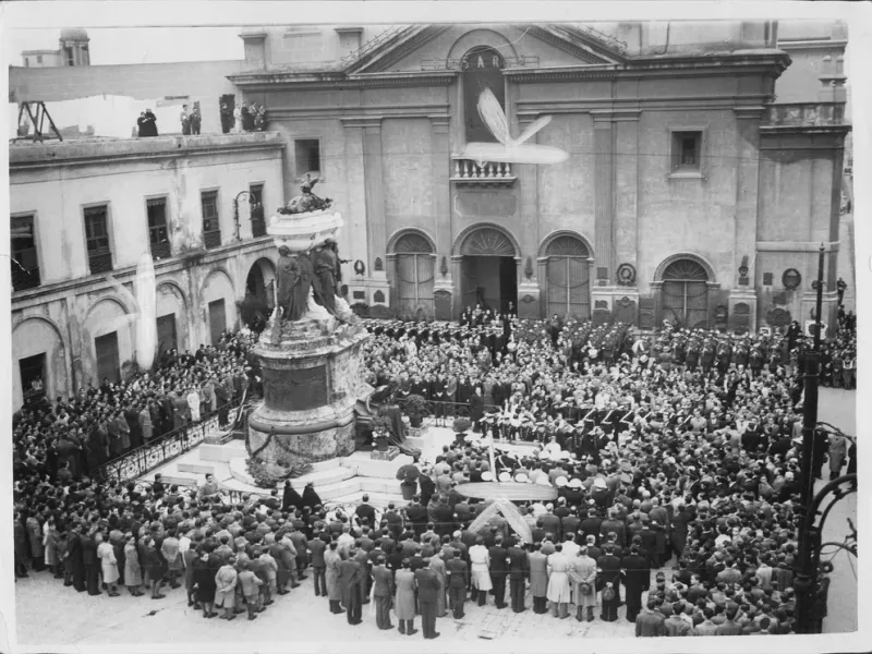  Fue en balde haber dispuesto que no deseaba ningún monumento. Terminaron erigiendo uno en el convento de Santo Domingo. (Archivo General de la Nación)