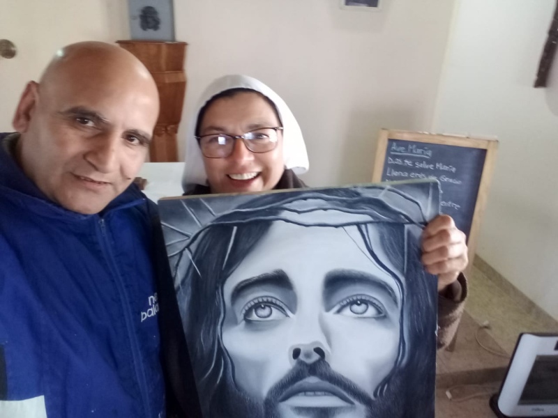  La imagen de Jesús junto a la hermana Rosana