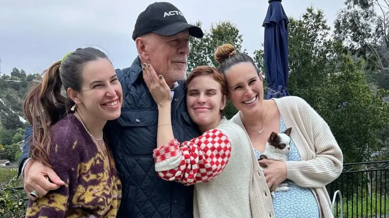 Bruce Willis, junto a las tres hijas que tuvo con Demi Moore