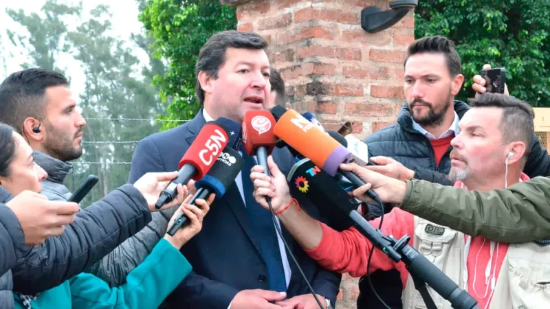  El abogado Juan Arregin, en declaraciones a la prensa (Edgard Aguirre)