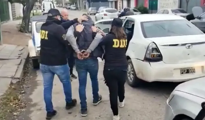 La detención del sospechoso, quien ya cuenta con antecedentes penales.