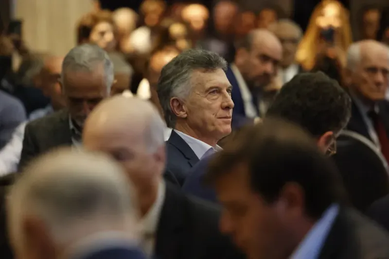 Mauricio Macri participa de una reunión en La Bolsa de Comercio de Córdoba