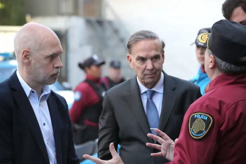 Horacio Rodríguez Larreta junto a Miguel Ángel Pichetto