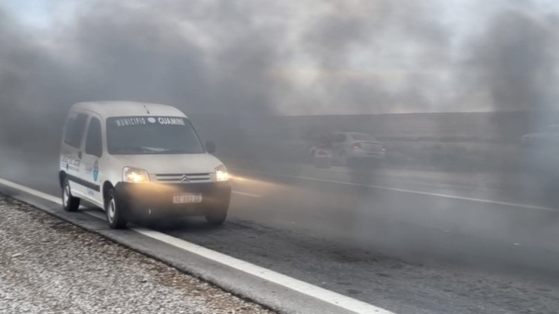 Protesta de la UOCRA en la ruta 33: ”Vamos a seguir acá hasta que la gente cobre”