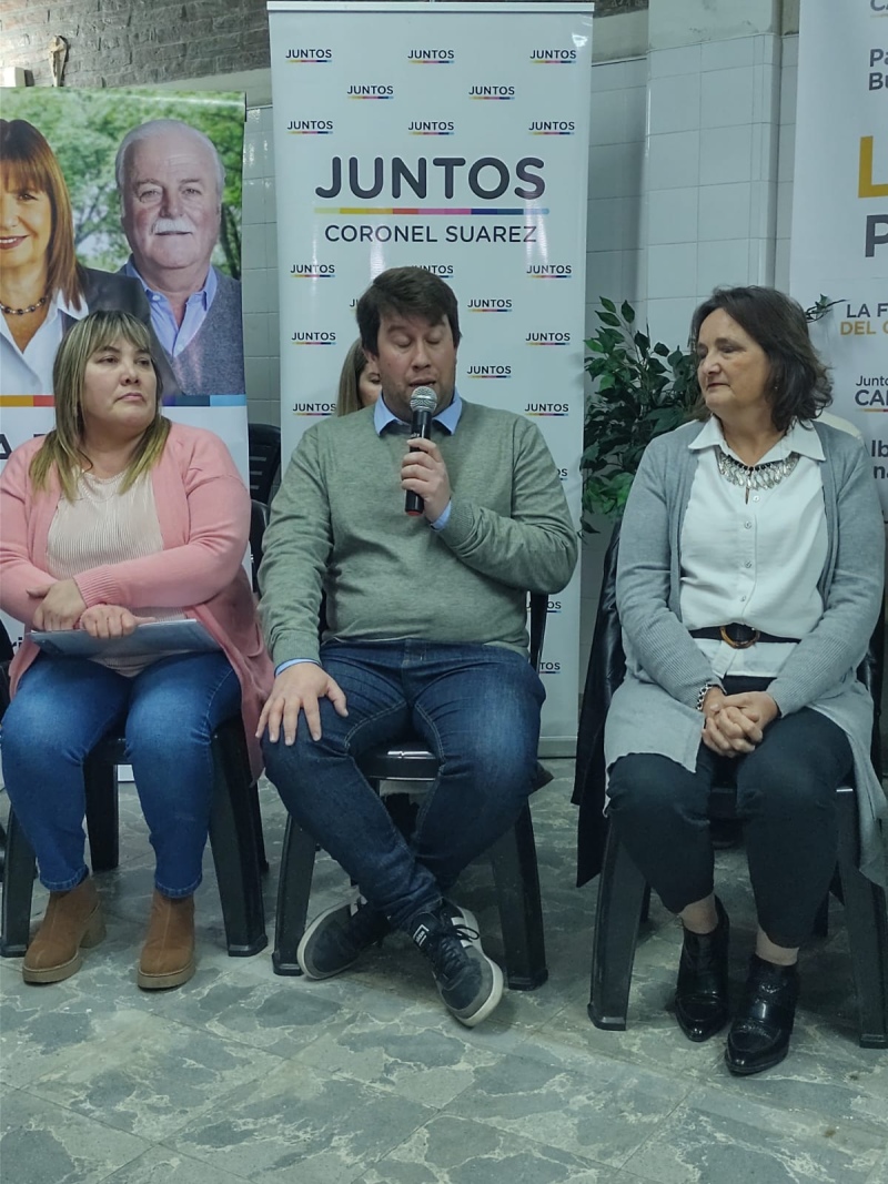 Con una serena convicción de triunfo, el ala bullrrichista de Juntos presentó su lista de candidatos