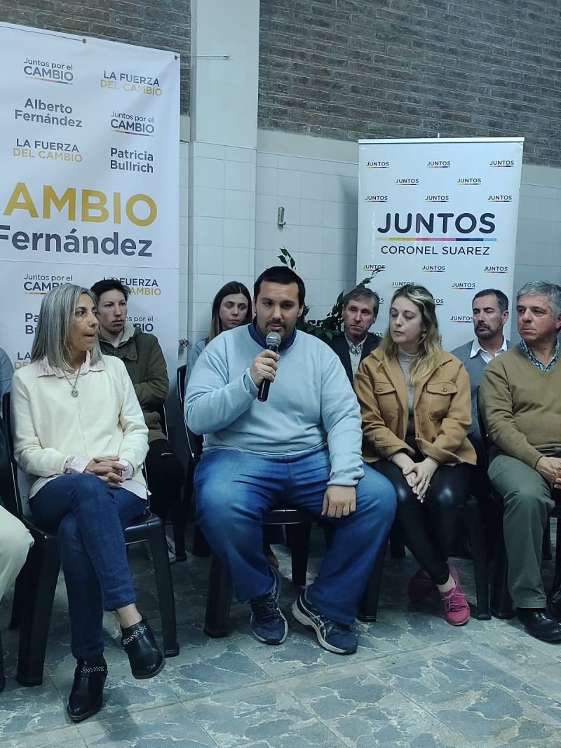 Con una serena convicción de triunfo, el ala bullrrichista de Juntos presentó su lista de candidatos