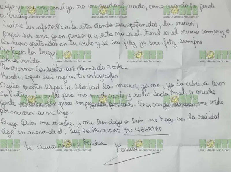 En la carta, Acuña dijo que encubrió a su hijo.