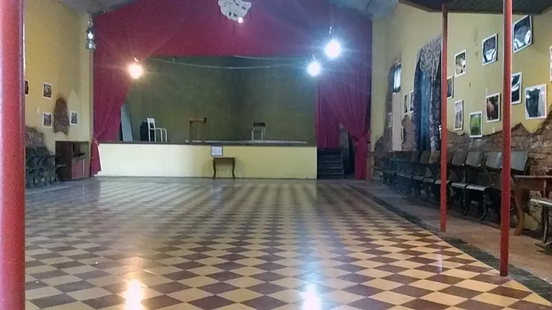  El Cine Club Colón también funcionaba como salón de baile, lugar de encuentro y punto para celebrar todos los eventos sociales