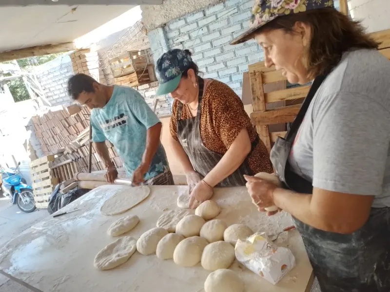 ”Somos uno de los comedores que más platos sirve en la Argentina”, asegura Gabriela. (Foto: gentileza Los Horneritos)