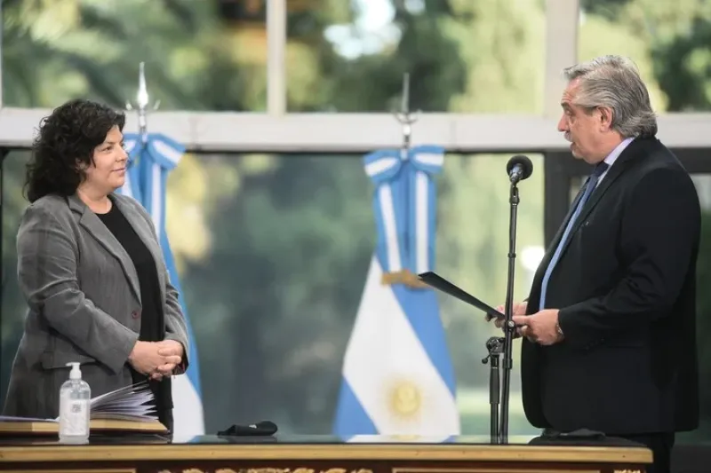 El juramento de Carla Vizzotti como ministra, el 20 de febrero de 2021, tras la salida de Ginés González García. Foto: EFE