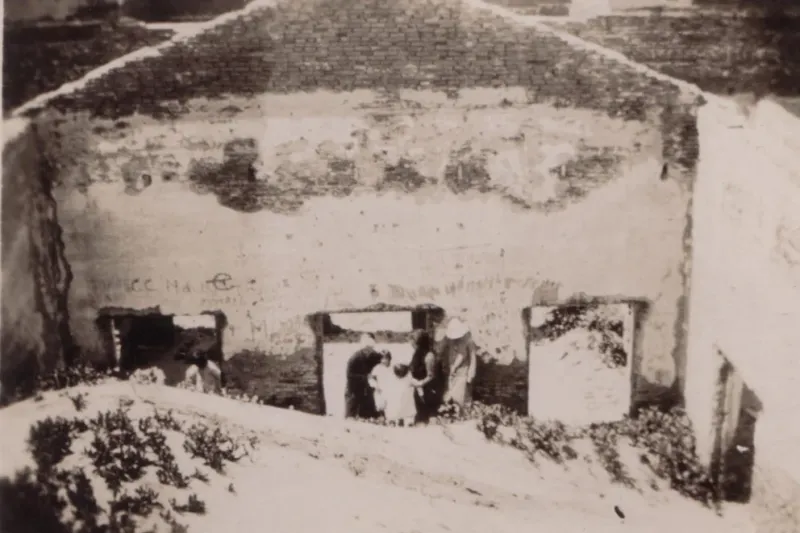  Interior del Hotel Mar del Sud repleto de arena. Año 1931 (Archivo: MMPH)