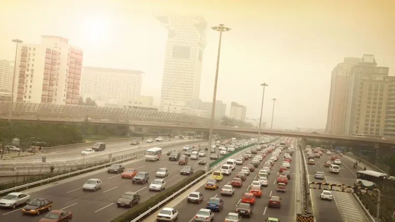  Las emisiones de gases contaminantes que atrapan el calor y el fenómeno de El Niño son los motivos que han llevado al aumento de las temperaturas en 2023 (Reuters)