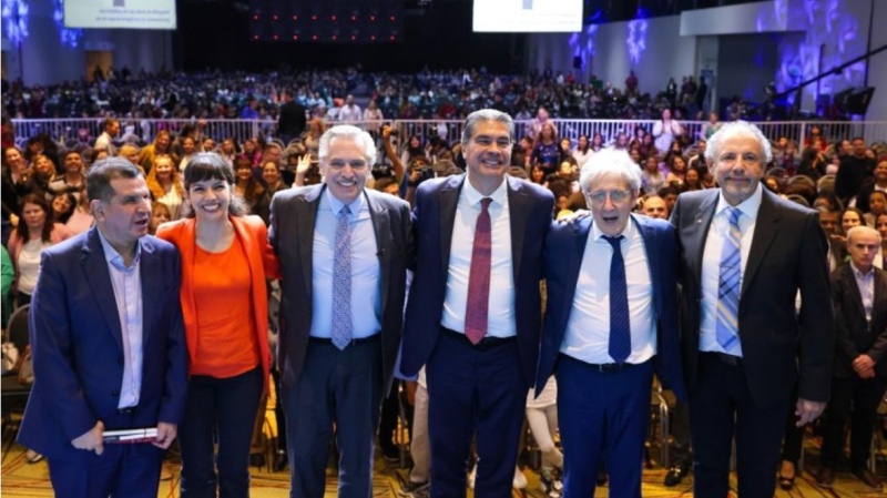 Alberto Fernández respaldó la reelección de ”su amigo” Jorge Capitanich: ”No pierdan la oportunidad”