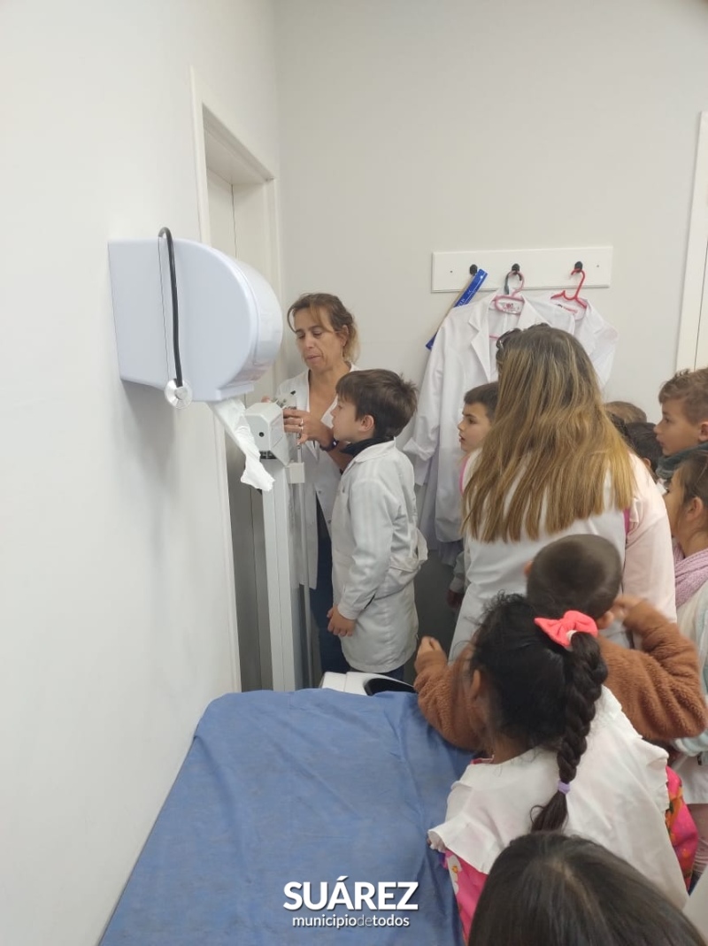 Alumnos de la Escuela N° 11 visitaron el Materno Infantil