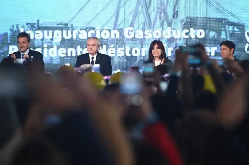 Inauguración del Gasoducto Presidente Néstor Kirchner (GPNK), en la que encabezan el acto, el presidente Alberto Fernández, la vicepresidenta Cristina Fernández de Kirchner y el ministro de Economía y precandidato presidencial, Sergio Massa.Prensa Unión p