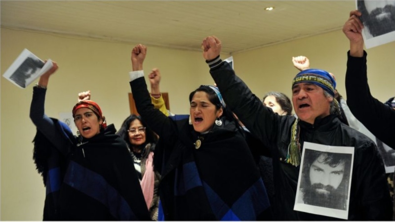  Jones Huala, acompañado de integrantes del pueblo mapuche, exclamó: ”La RAM existe y resiste”