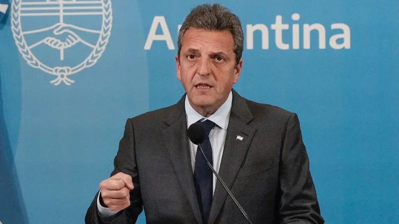 Sergio Massa anunciará una suma fija para intentar bajar el impacto de la devaluación sobre los asalariados. (Foto: Ministerio de Economía).