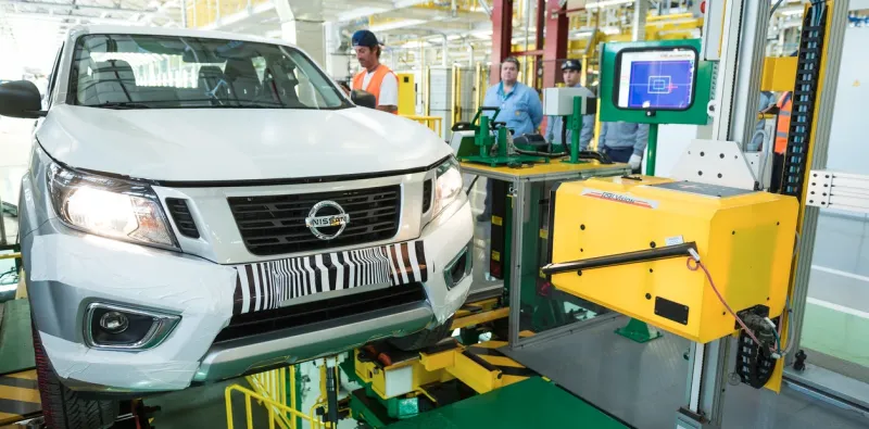 La planta de ensamblado de la Nissan Frontier y la Renault Alaskan debió parar este lunes por falta de piezas. Foto Archivo.