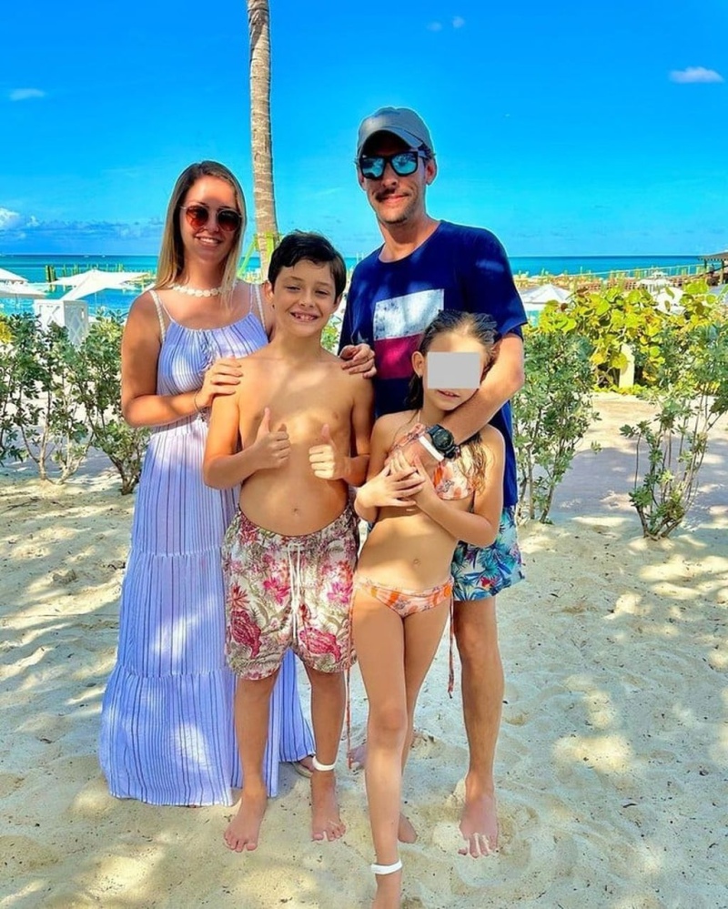  Garon Maia junto a su esposa, Paula Pridonik, y sus hijos. (Web)