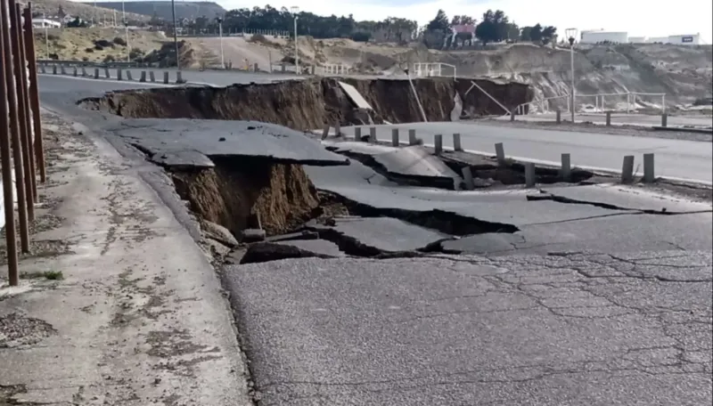 La circulación de camiones está cortada desde el sábado pasado y este lunes finalmente cortaron el tránsito para todos los vehículos.