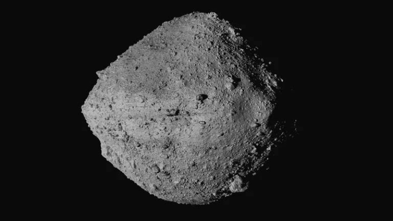  La NASA muestra el asteroide Bennu visto desde la nave espacial OSIRIS-REx.