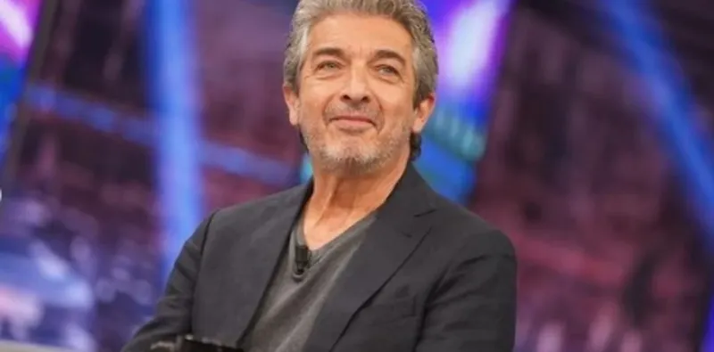   Ricardo Darín le había dicho a ”Clarín” el martes: ”No pienso contestarle a Luis, porque estoy anonadado”.