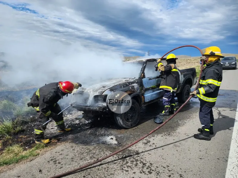 Se incendió una camioneta en la ruta 51, en el Despeñadero