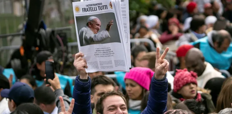   El oficio religioso en defensa de la figura del Papa tras las críticas de Milei.