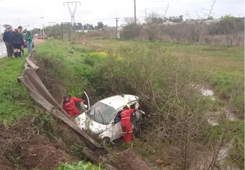 Piden cadena de oración por lols Futbolistas accidentados en Concepción del Uruguay (FOTO: lapiramide.net).