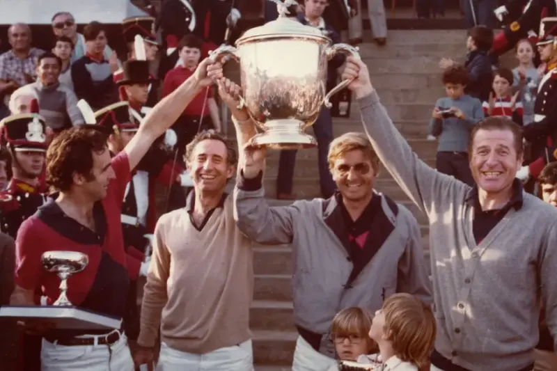 El mítico Coronel Suárez: Alberto y Horacio Heguy, y Alfredo y Juancarlitos Harriott, que ganó 20 veces el Abierto de Palermo El mítico Coronel Suárez: Alberto y Horacio Heguy, y Alfredo y Juancarlitos Harriott, que ganó 20 veces el Abierto de Palermo