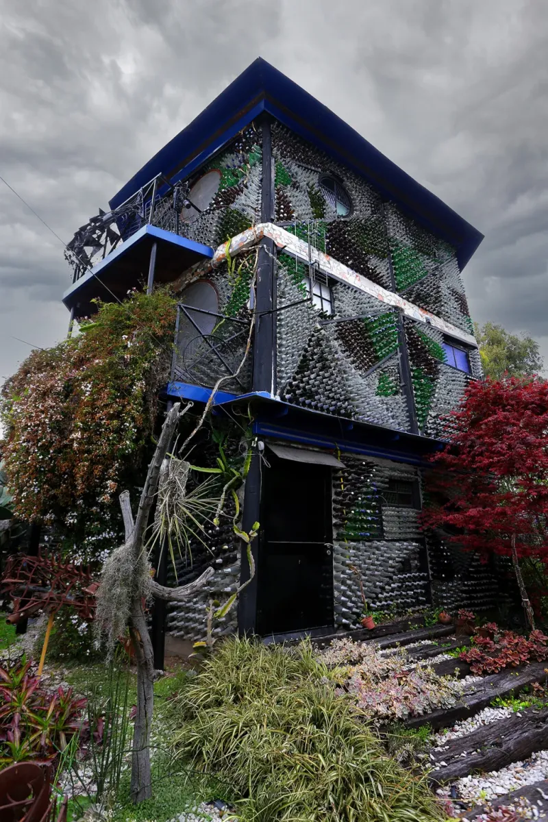 La Fortaleza de Vidrio, la casa que Tito Ingenieri se construyó en Quilmes.