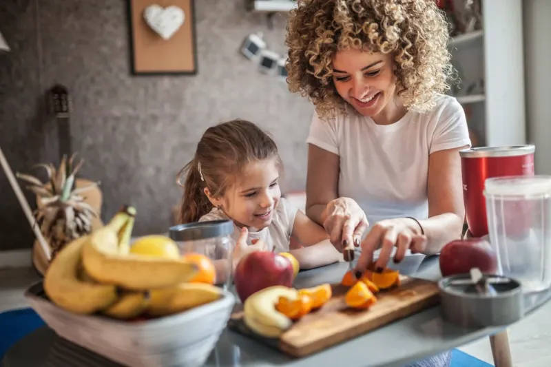  Mientras que los padres tenían un impacto en el logro educativo, las madres tenían un mayor impacto en el comportamiento emocional y social de los niños, según el estudio