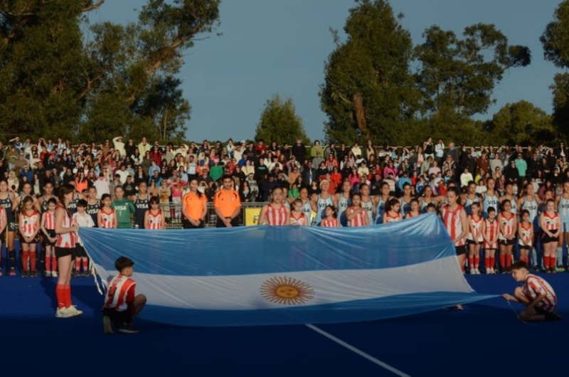  La bandera argentina y un momento histórico para Monte.