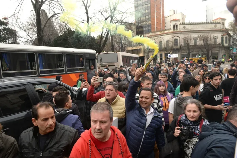  Cientos de militantes participaron de la recorrida