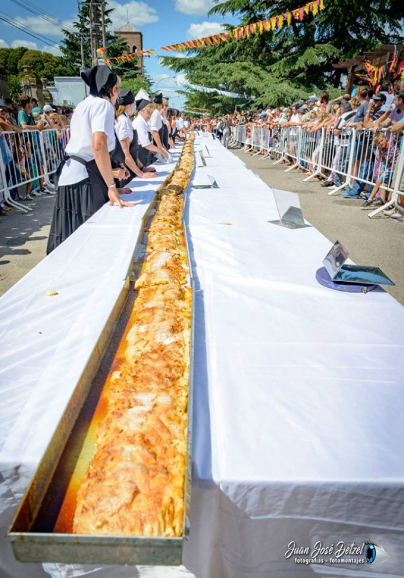 El Cronista invita a visitar la colonia alemana que tiene el récord del strudel más largo de Argentina