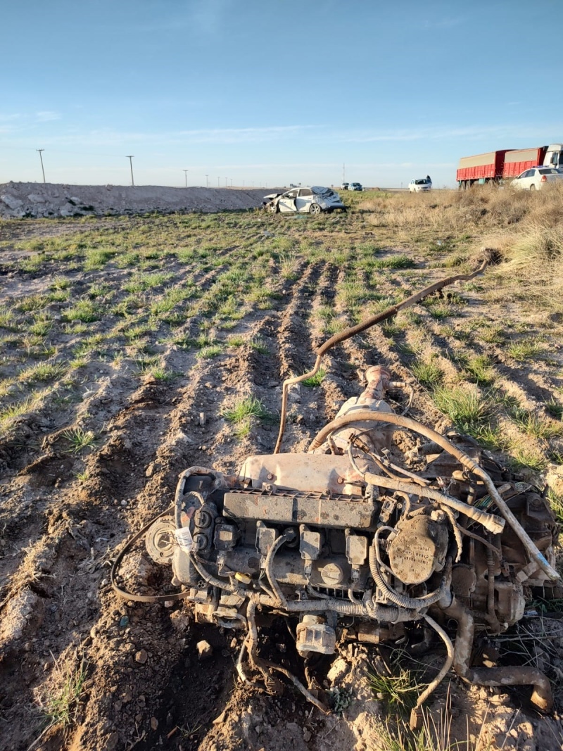 Murió un hombre al volcar en la Ruta 33