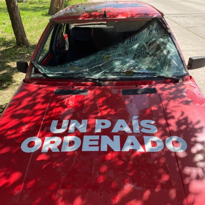 Indignante: Los radicales suarenses denunciaron que les rompieron un coche