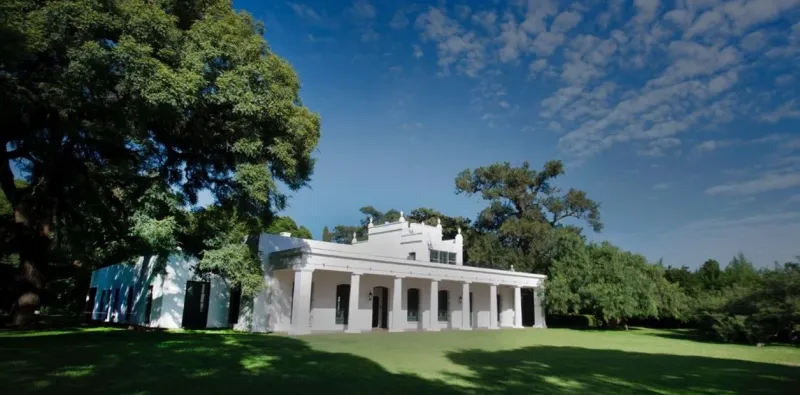 Museo y Archivo Histórico “Brigadier General Juan Martín de Pueyrredón”, en homenaje al político clave en la formación de la Nación que allí vivió y murió