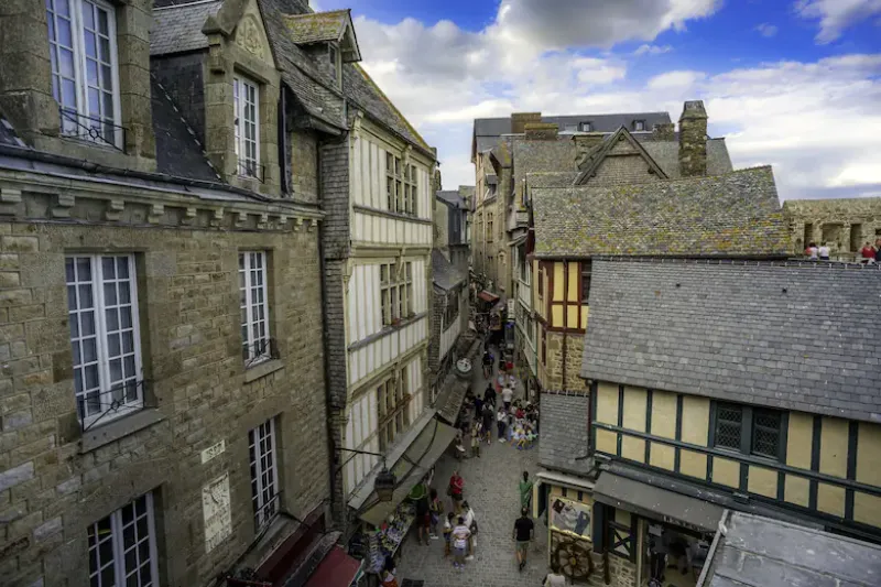 La Grande Rue, callecita angosta que lleva a lo alto de Mont St. Michel