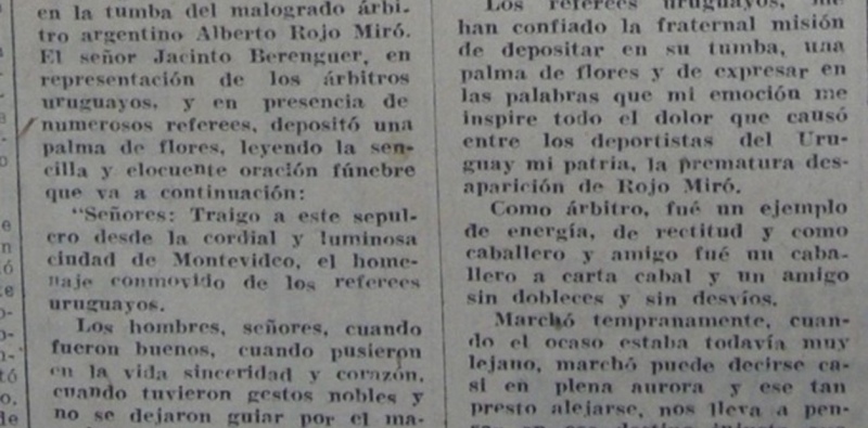   Un representante de los árbitros uruguayos llevó una palma de flores a la tumba de Alberto Rojo Miró.