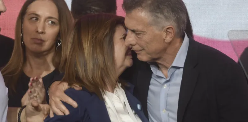 La imagen de Macri, con Bullrich y Vidal, detrás. Foto: Federico López Claro.