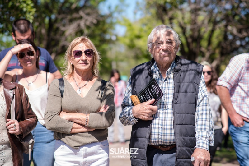 Pasman distinguió a sus vecinos en su 116° aniversario