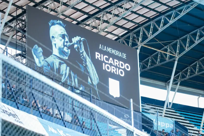 El homenaje de Racing a Ricardo Iorio. (Foto: Fotobaires)Por: Luciano Gonzalez