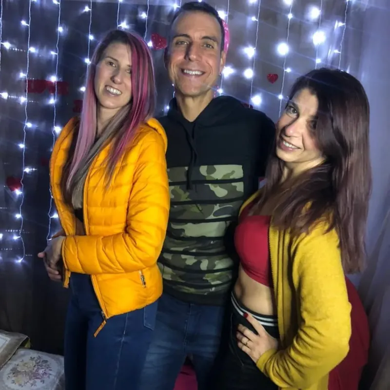 Kety, Denis y Leticia están en una relación poliamorosa desde hace 10 años. (Foto: Instagram/@ketykaefer).