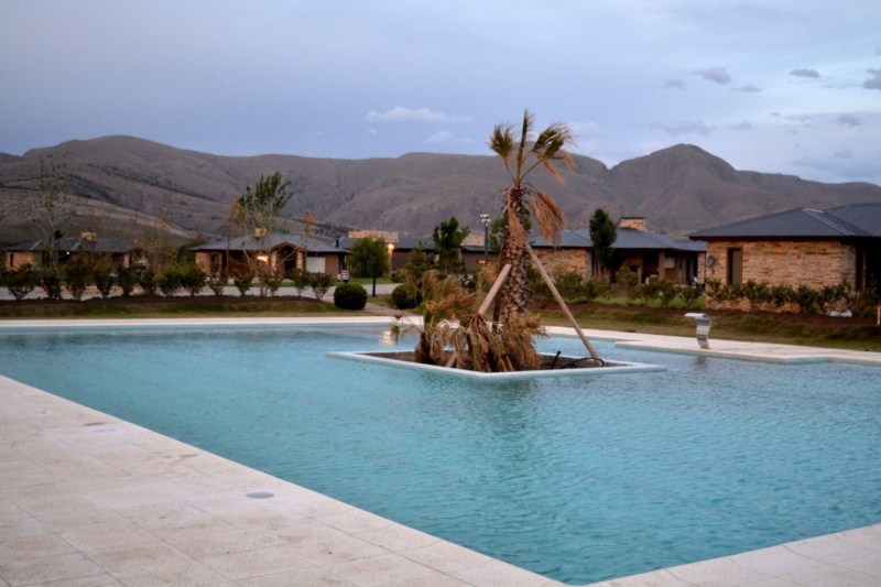 Así es “Los Alerces”, el primer resort & spa de la comarca serrana