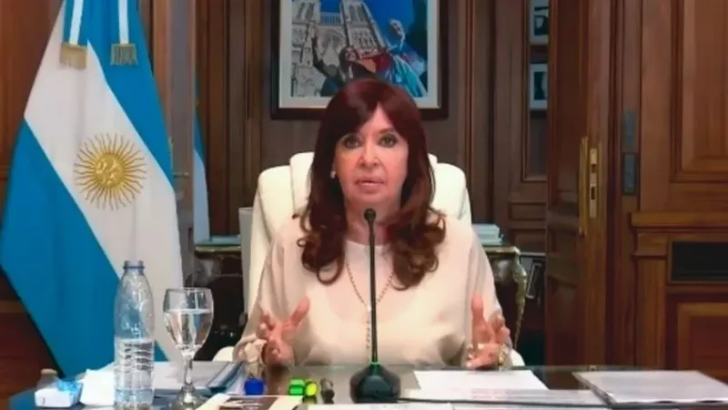 CFK Cristina Kirchner dio el primer paso en la transición con Victoria Villarruel. Crédito: NA Foto: Noticias Argentinas