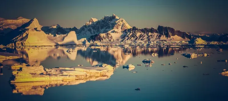 Deshielo de la capa de hielo de la Antártida Occidental a consecuencia del calentamiento en el Mar de Amundsen