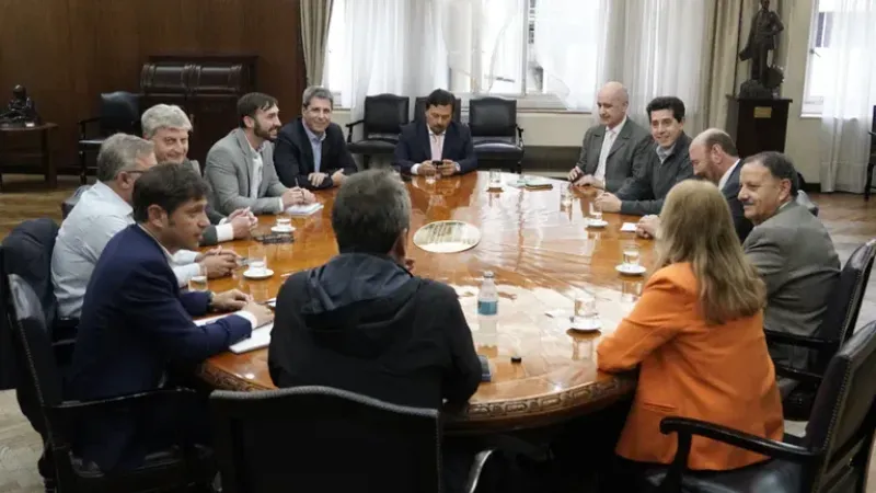  Massa, este martes junto a gobernadores oficialistas. Este miércoles se espera también la presencia de opositores